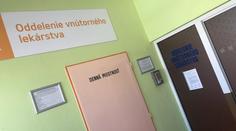 Stojan na infuze jako vražedná zbraň. Jeden senior (92) měl ubít jiného (86)!