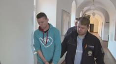 Tahle bestie osahávala holčičky! Policie hledá další oběti