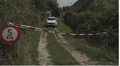 Muž zbil souseda a uvláčel ho za autem k smrti! Kvůli hudbě