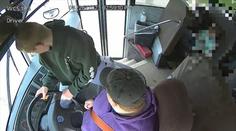 Amerika má nového hrdinu. Žák (13) zabránil neštěstí ve školním autobusu