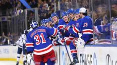 Neuvěřitelný moment v NHL. Gólman Rangers skóroval přes celé hřiště