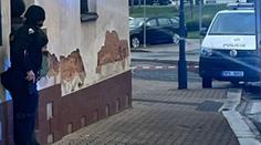 Muž v Rokycanech střílel na policistu. Ten palbu opětoval