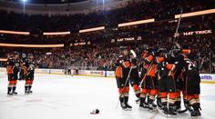 Anaheim stále na vítězné vlně. Opět mu pomohl hattrick a také Gudas