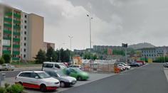 Dvojice v Teplicích se oddávala orálnímu sexu u obchoďáku