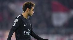 Zostuzený Neymar! Co na něj házeli fanoušci soupeře?