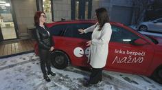 Přibývá dětí, které potřebují pomoc. Nova darovala auto Lince bezpečí