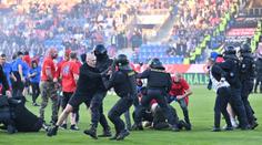 GLOSA: Český fotbal pro fanoušky? Chuligánům patří doživotní zákaz
