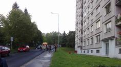 Ve Frýdku-místku vypadla z okna holčička (4). Poranila si mozek