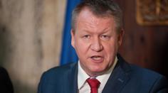 Trasovat nestíhají, ale buzerovat jo! Řediteli nemocnice vadí kontrola z hygieny