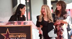 Christina Applegate má svou hvězdu na chodníku slávy! Došla si pro ni o holi