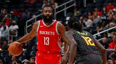Harden řádil jako zvíře! Nasázel triple-double a napodobil Jordana