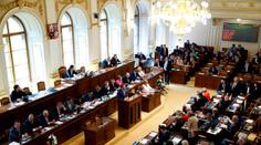 Babiš se hájil před poslanci. Dotace pro Agrofert se nezastaví