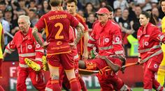 Děsivé scény při utkání AS Řím. Zápas se nedohrál kvůli kolapsu hráče
