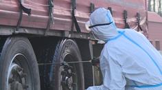 Kontrolami na hranicích kvůli slintavce prošly už tisíce aut. Opatření pokračují