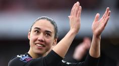 Brankářka Arsenalu oznámila radostnou novinu, s partnerkou čekají miminko