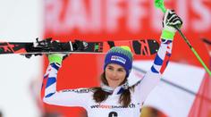 Lyžařka Vlhová těsně unikla smrti! Z fotky auta jde mráz po zádech