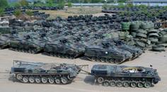Kousek od českých hranic je obří pohřebiště tanků! GALERIE UVNITŘ