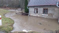 Severem Moravy se prohnala bouře, rozvodnila řeky a zatopila sklepy