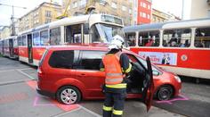 Černé ráno MHD: Boural nejdelší autobus v Česku i tramvaj