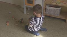 Ženy se po mateřské těžce vrací do práce. Pomoci mají sousedské skupiny