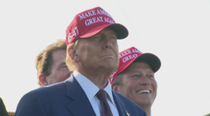 Trump oznámil první obchodní cla. Mexiko a Kanadu trestá za drogy