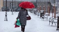 Silný vítr a sněžení. Do Česka se vrátí zima. Meteorologové vydali výstrahu
