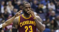 Cleveland smázl Charlotte, Wiggins nasázel Lakers 47 bodů!