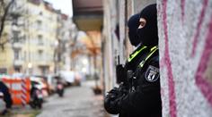 Obří zásah proti islamistům. Německá policie prohledává domy
