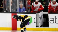 Boston se obává o Krejčího. Českého centra zranil útočník Detroitu