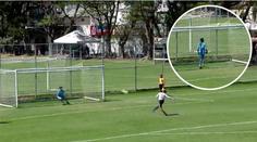 Ze smolaře hrdinou. Střelce u penalty zachránila štěstěna!&nbsp;