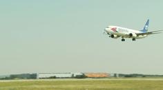 Lidé strávili noc na letišti ve Varně. Letadlo Travel Service nepřiletělo