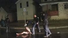 Další kontroverzní zákrok policie! Černoch umíral s kuklou na hlavě