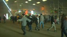 Policie ve Francii rozehnala nelegální party. Účastnily se jí tisíce lidí
