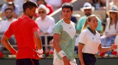 Špionáž na Wimbledonu. Otec Alcaraze měl natáčet Djokoviče při tréninku
