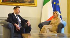 Musk popírá románek s italskou premiérkou. Nic mezi námi není, tvrdí