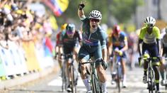 Cavendish byl kousek od nesmrtelnosti. Třetí výhru na Tour ale slaví Philipsen