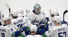 Fanda Canucks dal cizinci pět dolarů. Nestačil se divit, co dostal na oplátku