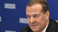 Čas Evropy skončil. Je slabá, smál se Medveděv po hovoru Trumpa s Putinem