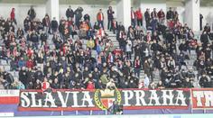 Aktivní fanoušci Slavie odmítají peníze za vstupenky. Kritizují politiku klubu