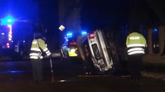 Převrácené auto přimáčklo šoférovi hlavu, neměl šanci