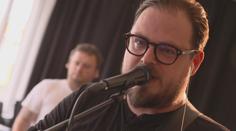 Vychází neznámé album Davida Stypky. Na novém klipu se podílela jeho maminka