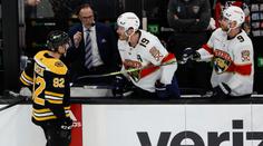 Divoký závěr v Bostonu. Nosek se zapojil do sprosté hádky se soupeři