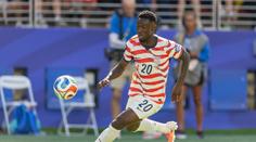 Kontroverzní rozhodnutí FIFA! Hvězda USA bude i přes červenou hrát osmifinále
