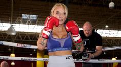 Hateři jsou jako cvrčci. Vnadná boxerka Bridgesová odpálkovala kritické fanoušky