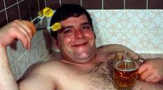 Svéráz Jocky Wilson: Karton piv před zápasem, pád mezi diváky a tituly