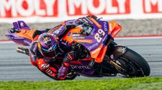 Hrozivý pád šampiona MotoGP. Po pádu na hlavu musel do nemocnice
