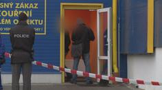 Skladník ukradl 3 tuny granulátu. Řidič nevěděl, že mu pomáhá krást