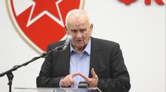 Slavný trenér se řítil po dálnici v protisměru. Jízda skončila nehodou