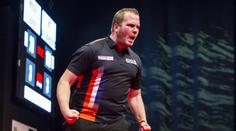 Price přejel Kinga, raduje se i Chisnall a nenasazený van Duijvenbode