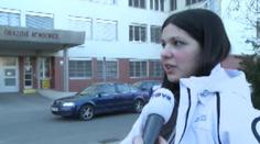 Darina málem VYKRVÁCELA. Odmítli ji ve dvou nemocnicích, pak ji poslali do další tramvají!